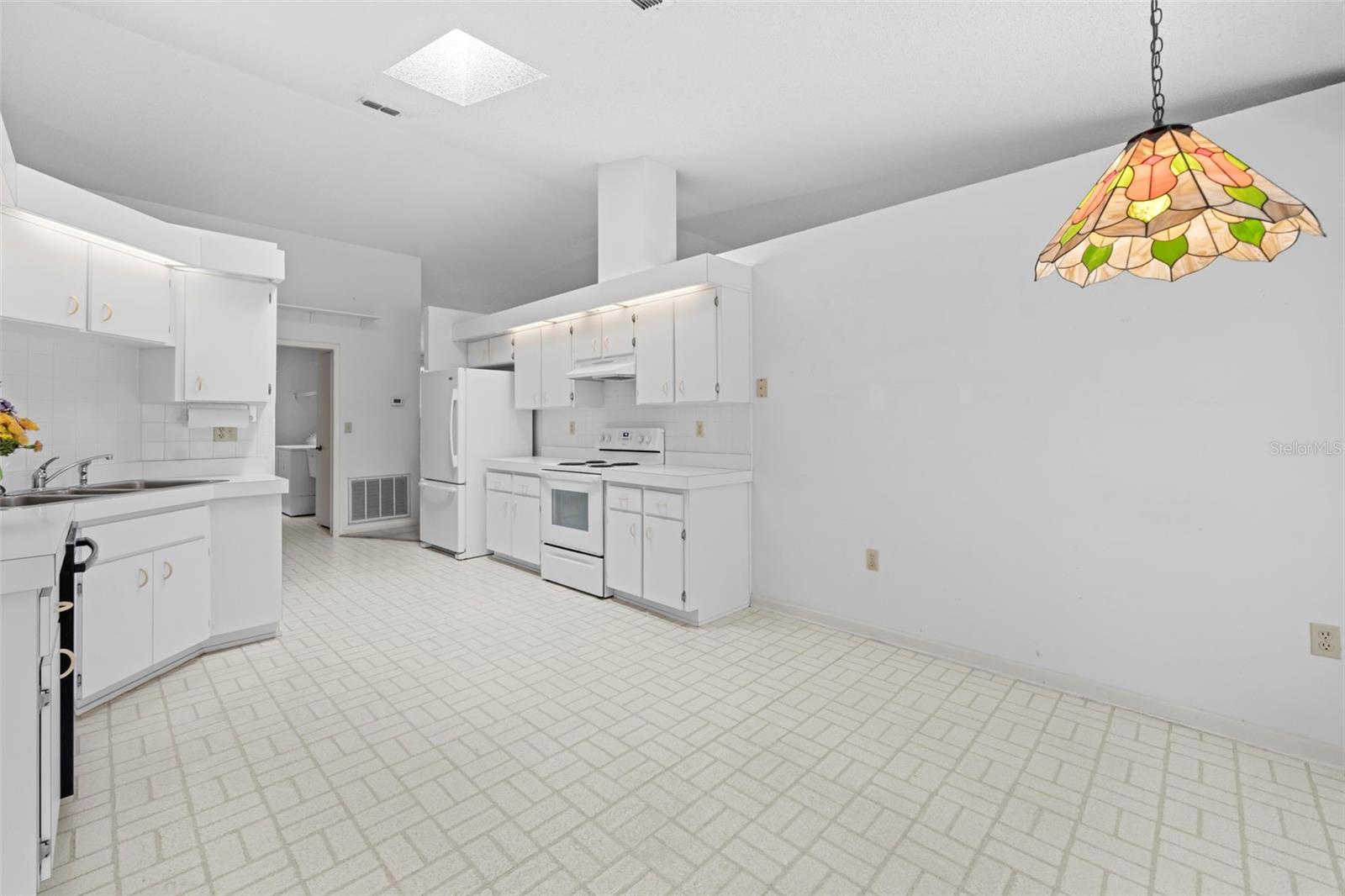 AUTUMN OAKS - Residential