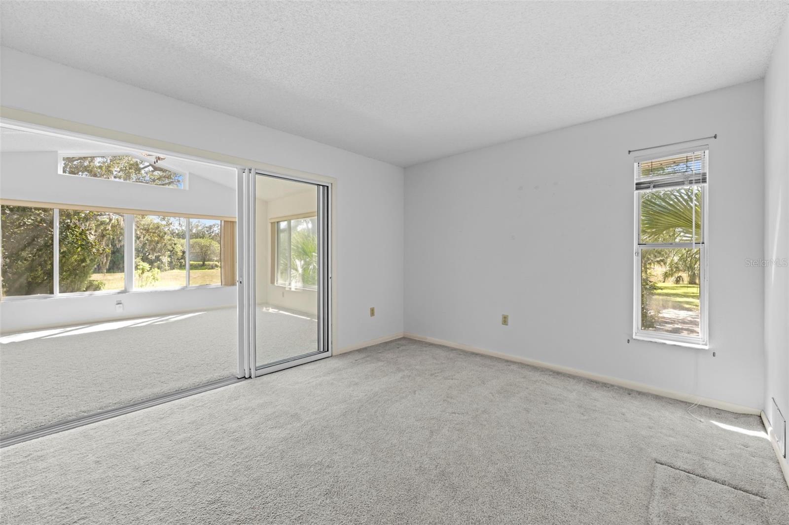 AUTUMN OAKS - Residential