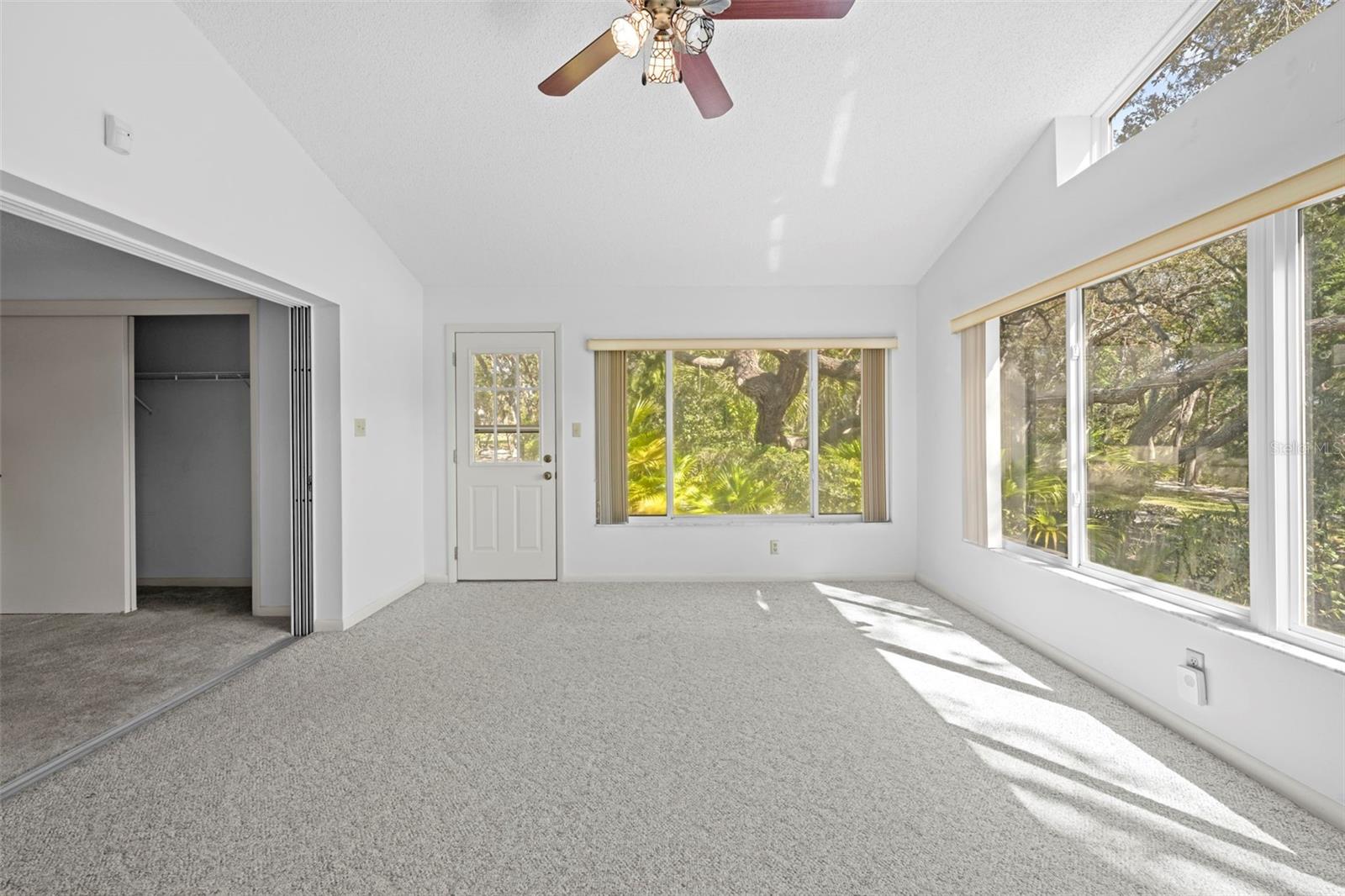 AUTUMN OAKS - Residential