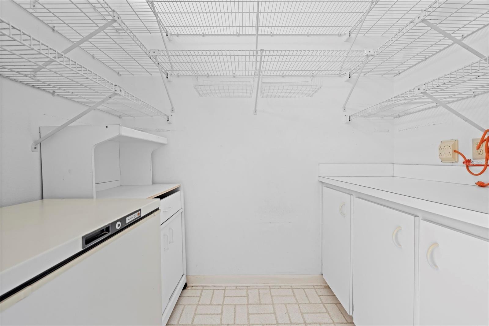 AUTUMN OAKS - Residential