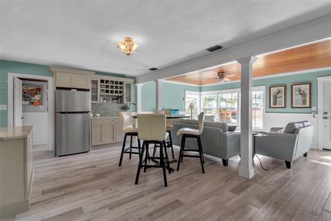 A home in LONGBOAT KEY