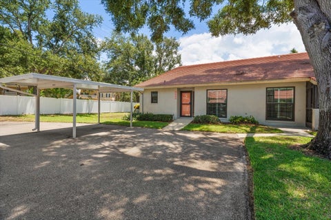 Photo of 2069 Lakeview Drive, Clearwater, FL 33763 (MLS # TB8520084)