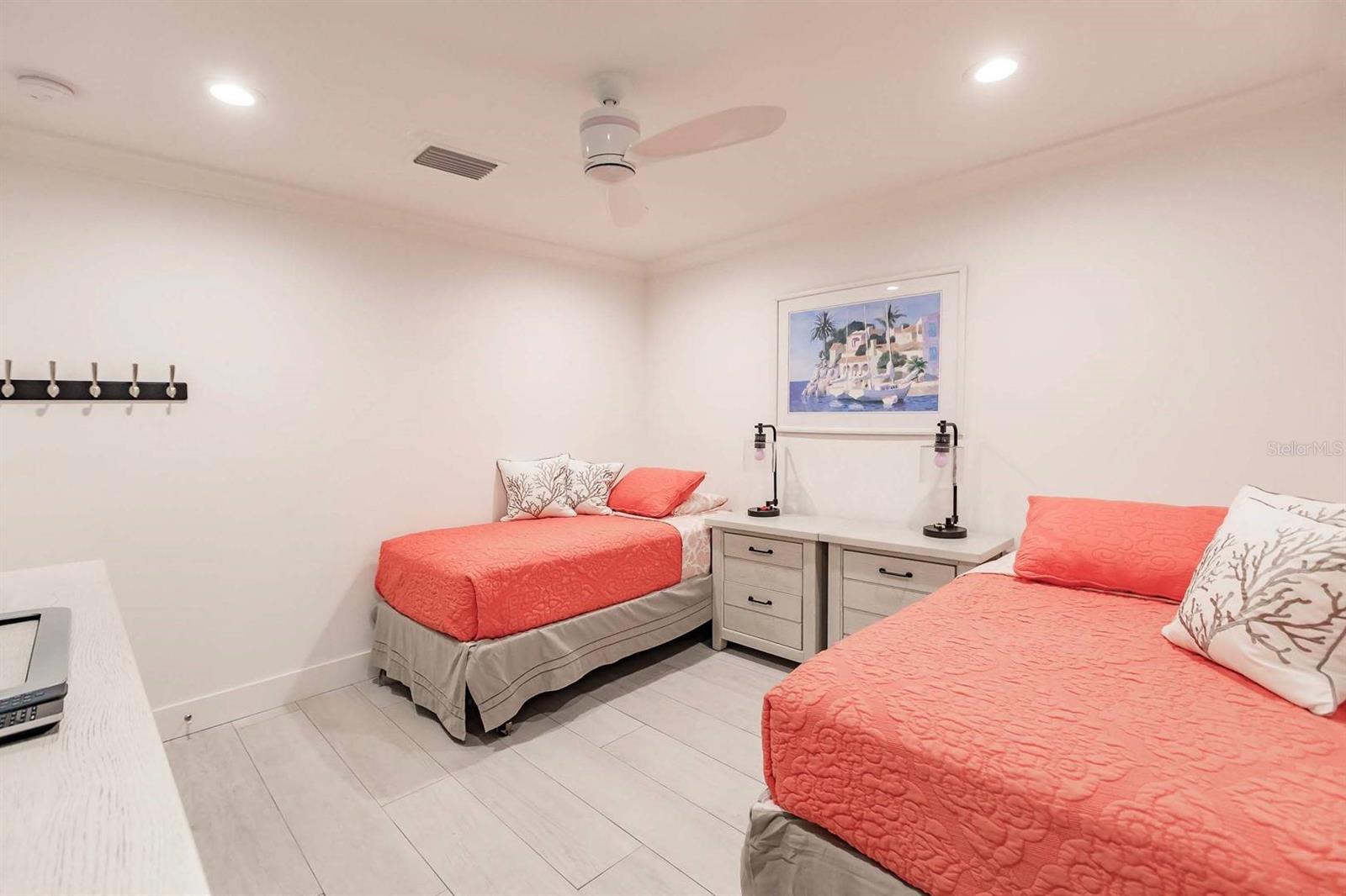 PEPPERTREE BAY III - Residential Lease