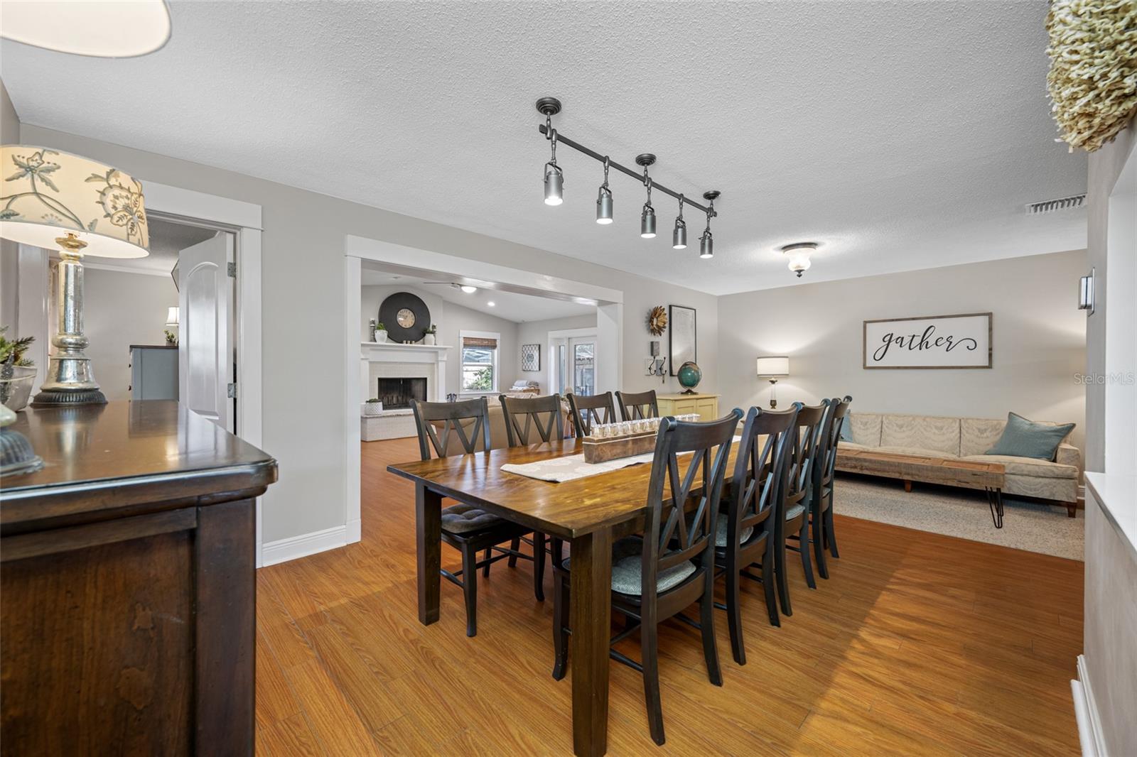 LEISURE ACRES - Residential