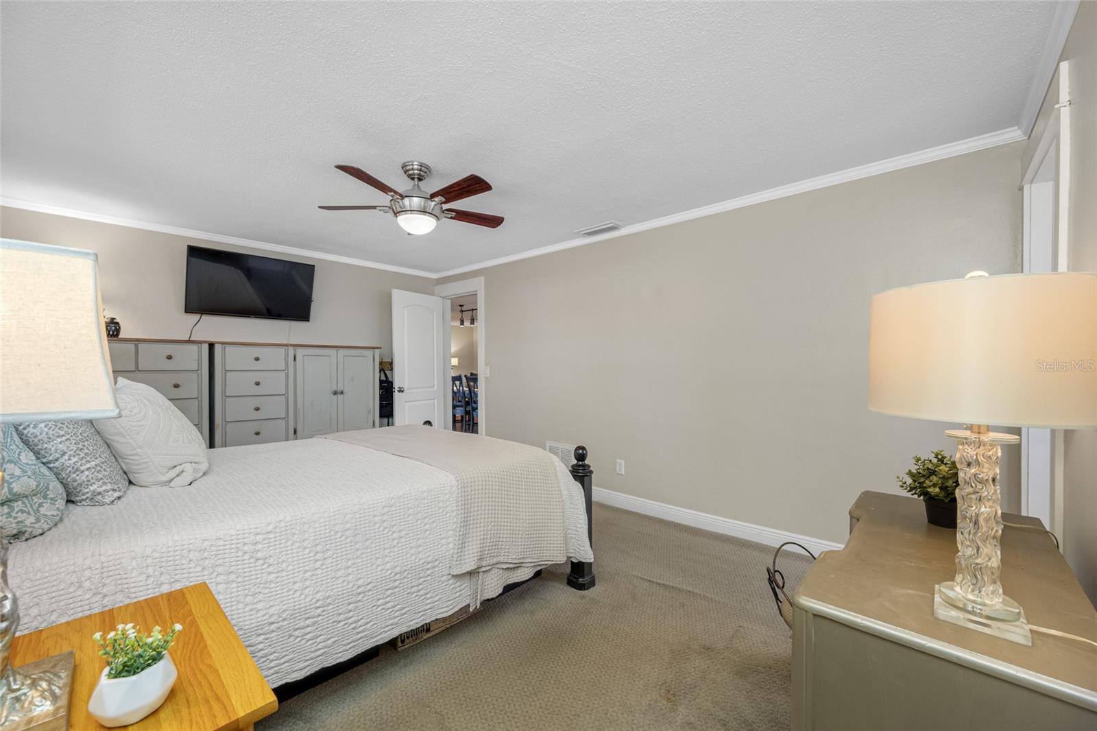 LEISURE ACRES - Residential