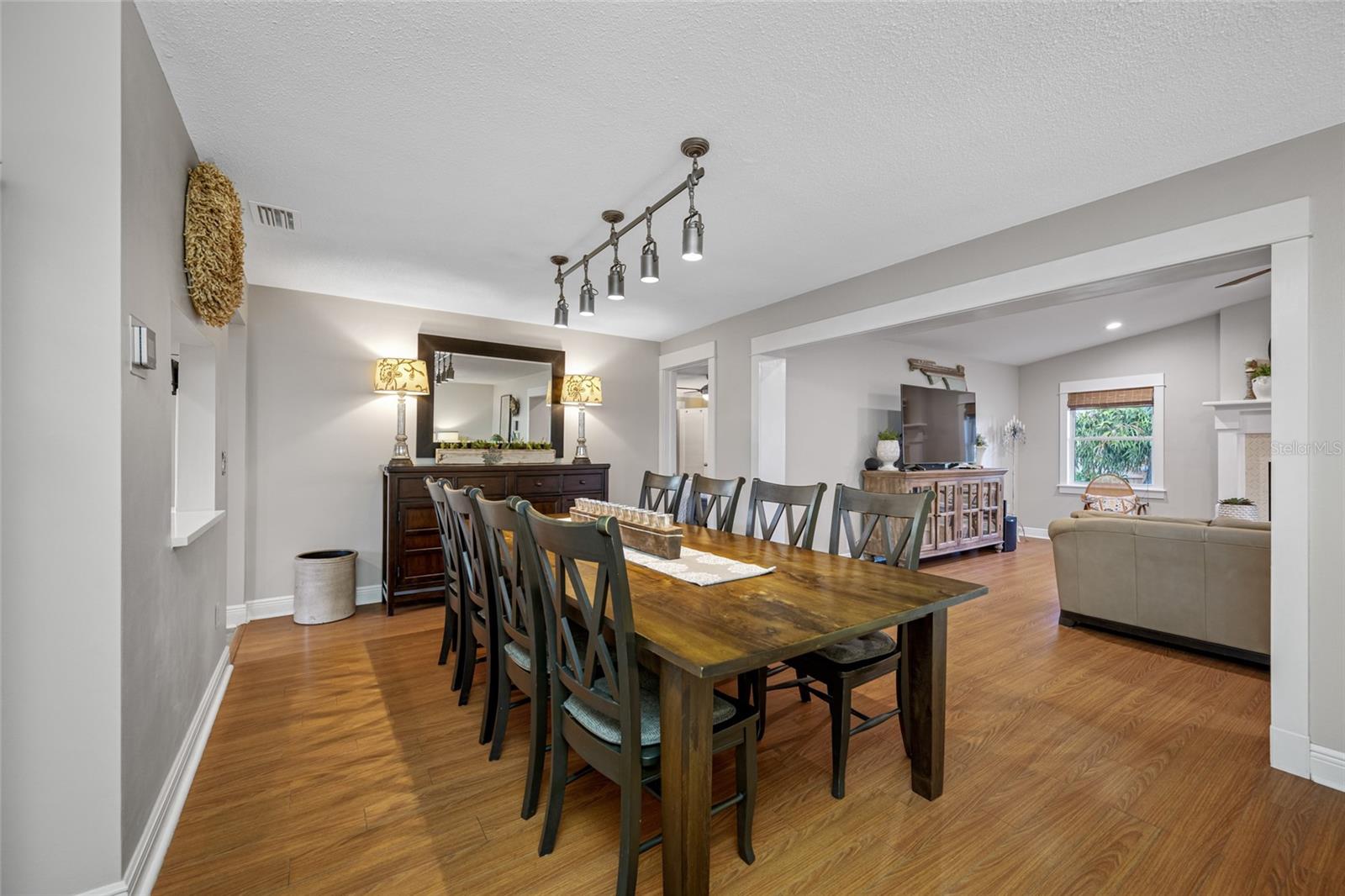 LEISURE ACRES - Residential