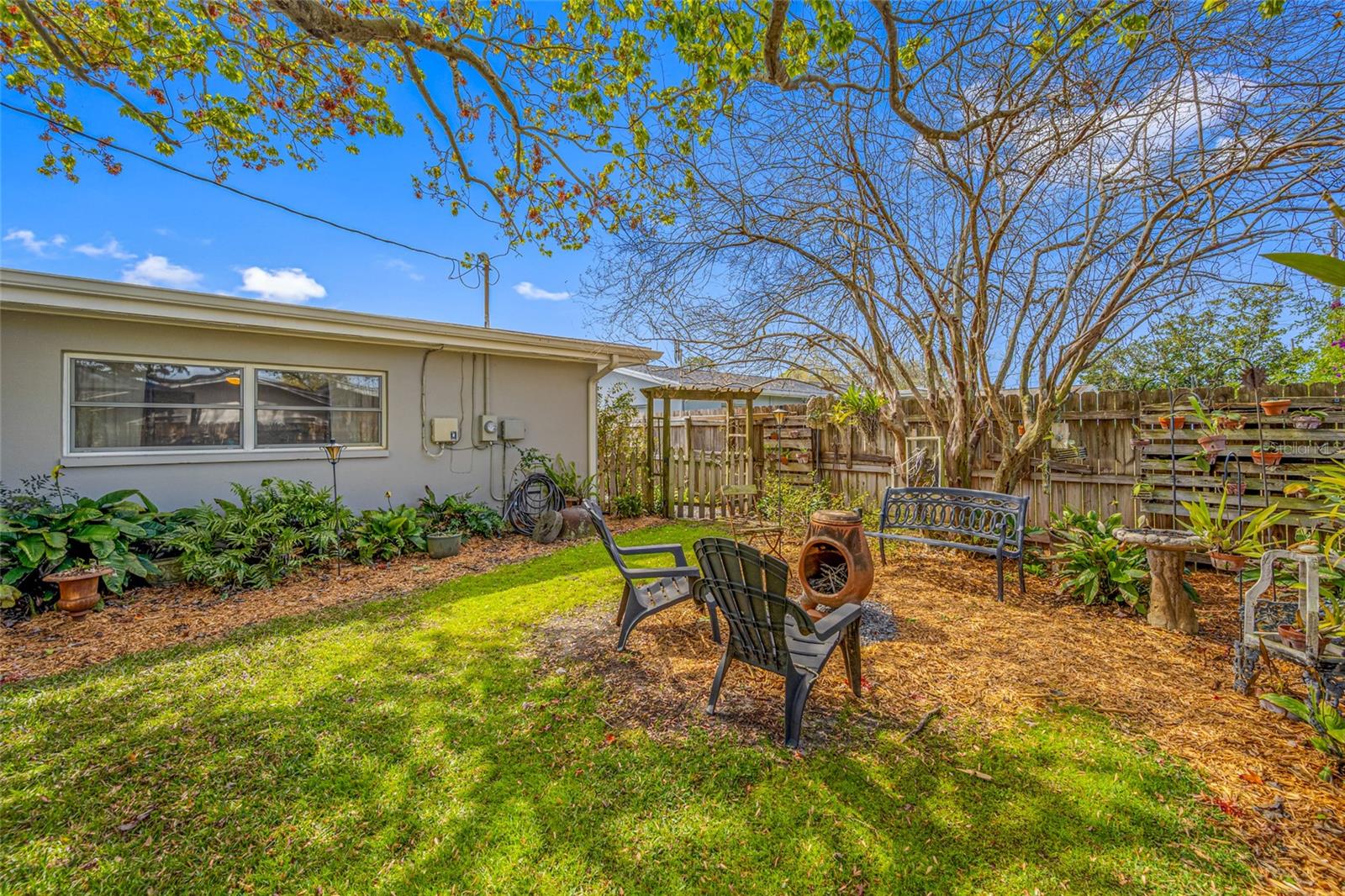 LEISURE ACRES - Residential