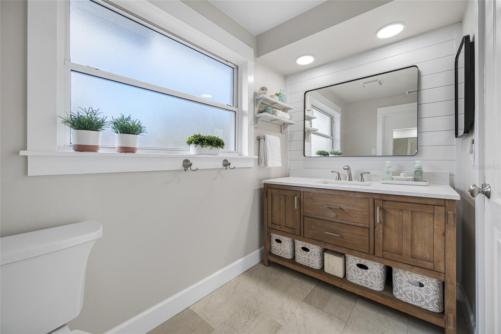 LEISURE ACRES - Residential