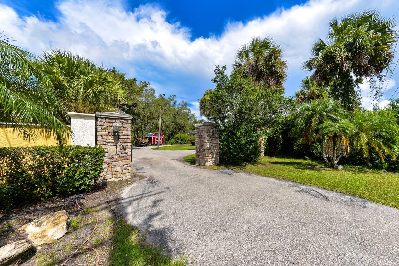 273 S HAVANA ROAD