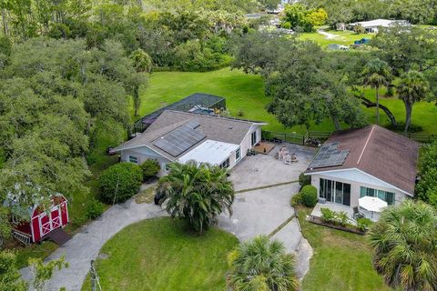 Photo of 273 S Havana Road, Venice, FL 34292 (MLS # N6140002) Photo of 273 S Havana Road, Venice, FL 34292 (MLS # N6140002)