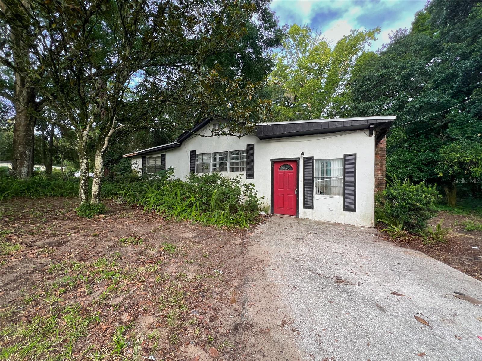 1402 SE 27TH STREET