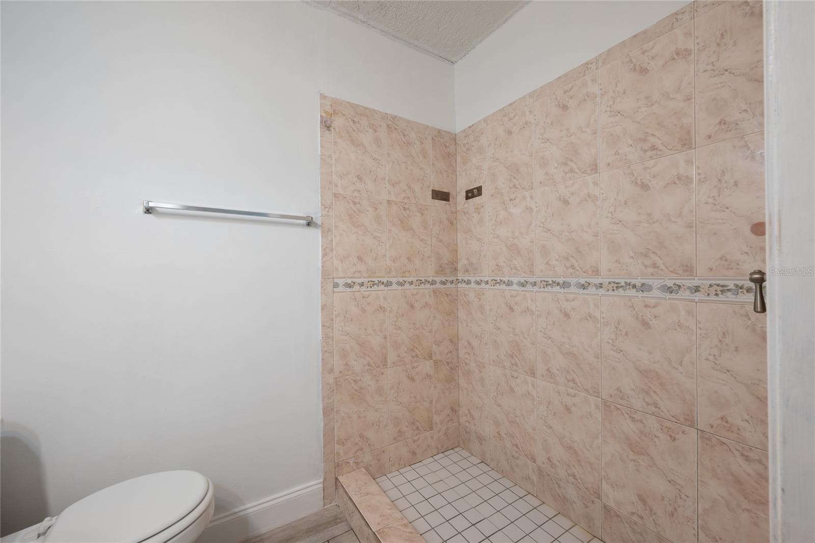 QUAIL TRAIL ESTATES - Residential