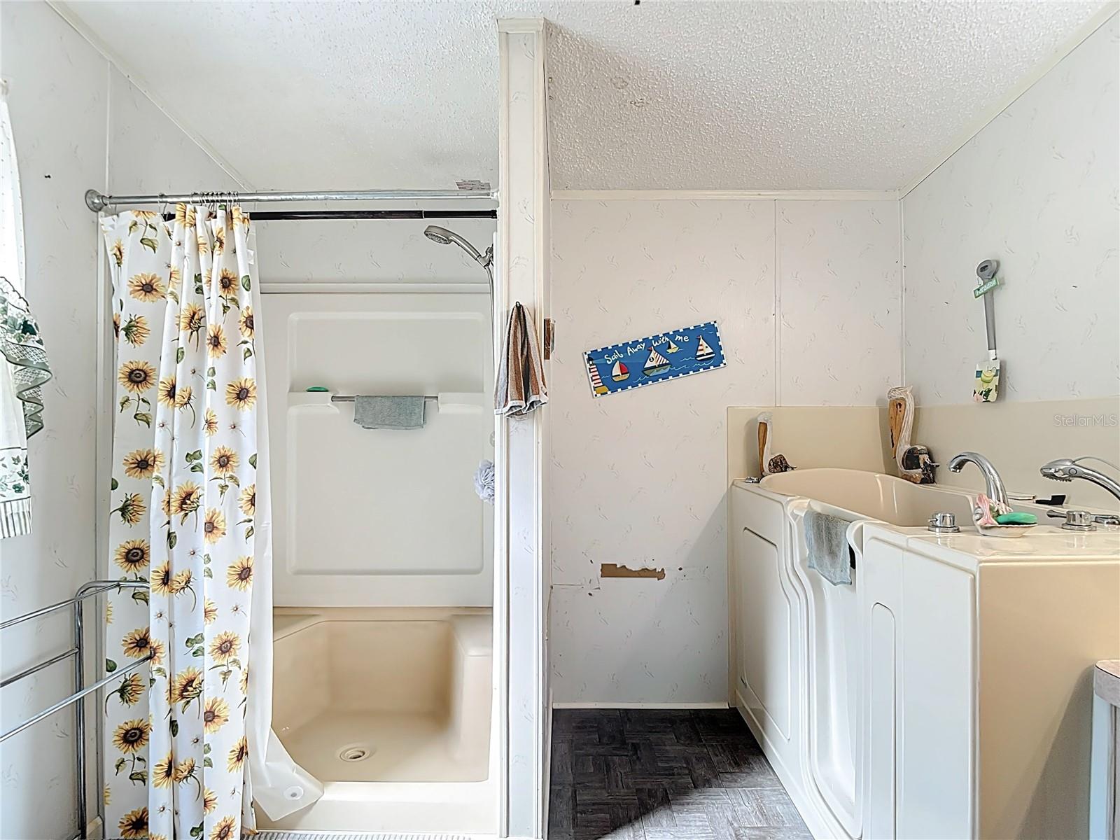 SECTION 30, TOWNSHIP 24 SOUTH, RANGE 17 EAST - Residential