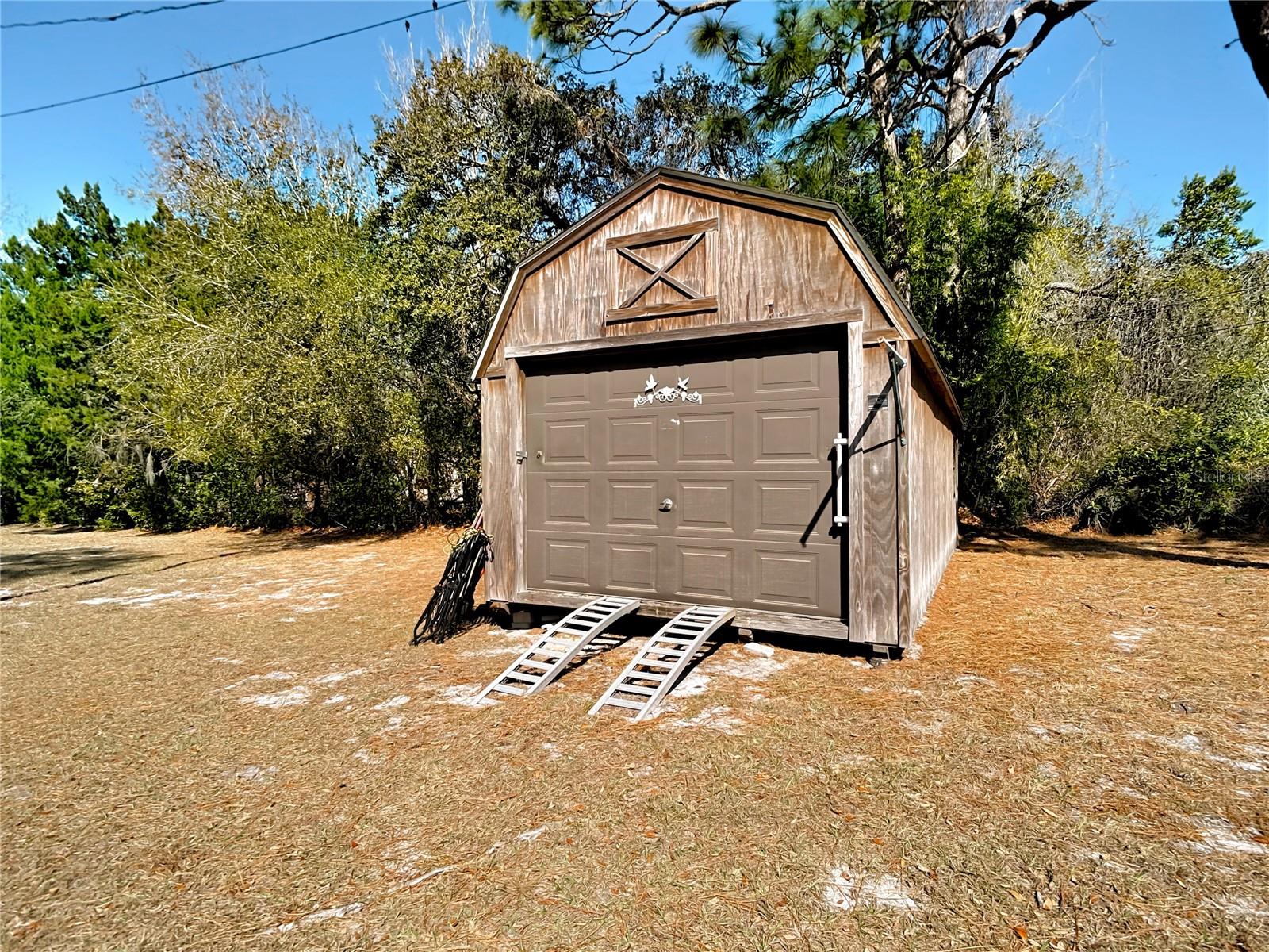 SECTION 30, TOWNSHIP 24 SOUTH, RANGE 17 EAST - Residential