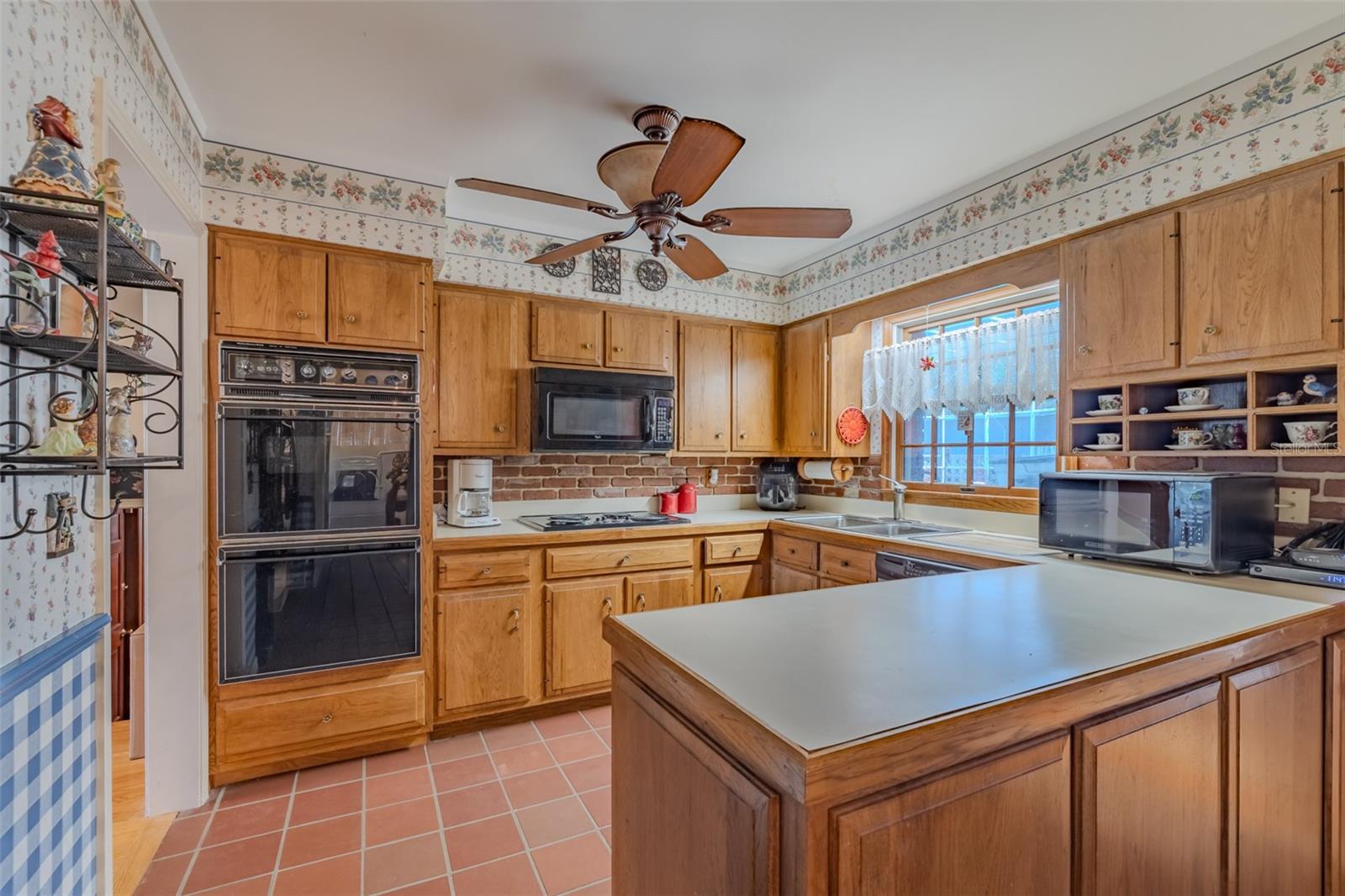 BRANDON HILLS SUB - Residential