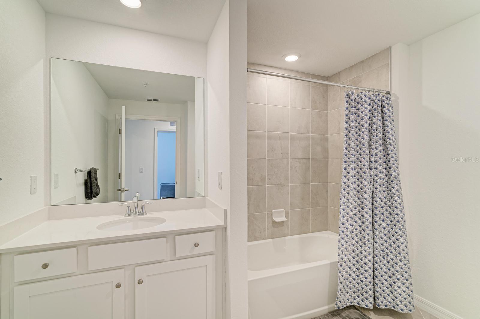 MONTSERRAT AT UTC - Residential Lease
