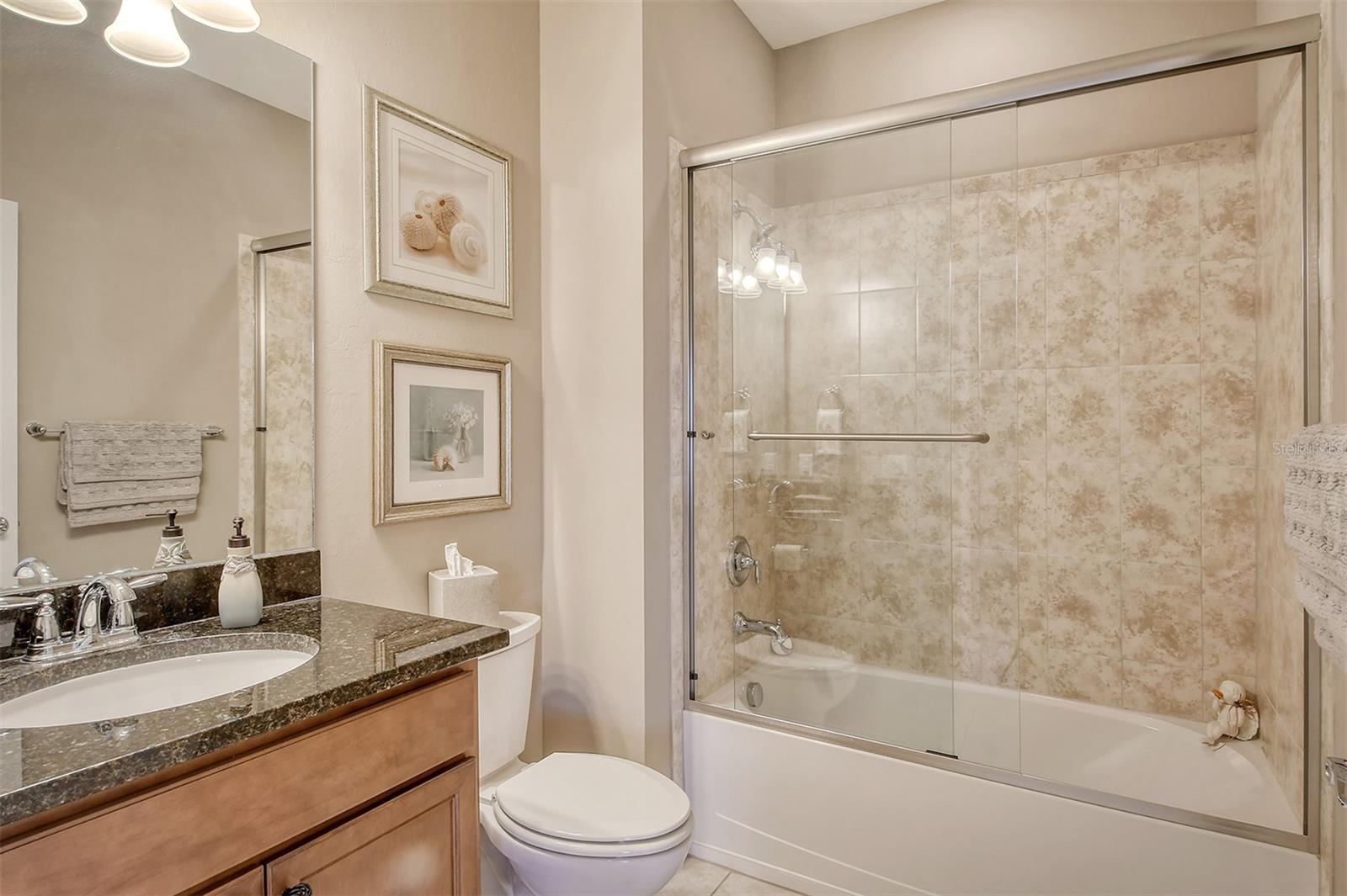 DEL WEBB PH I-B SUBPHASES D & F - Residential Lease