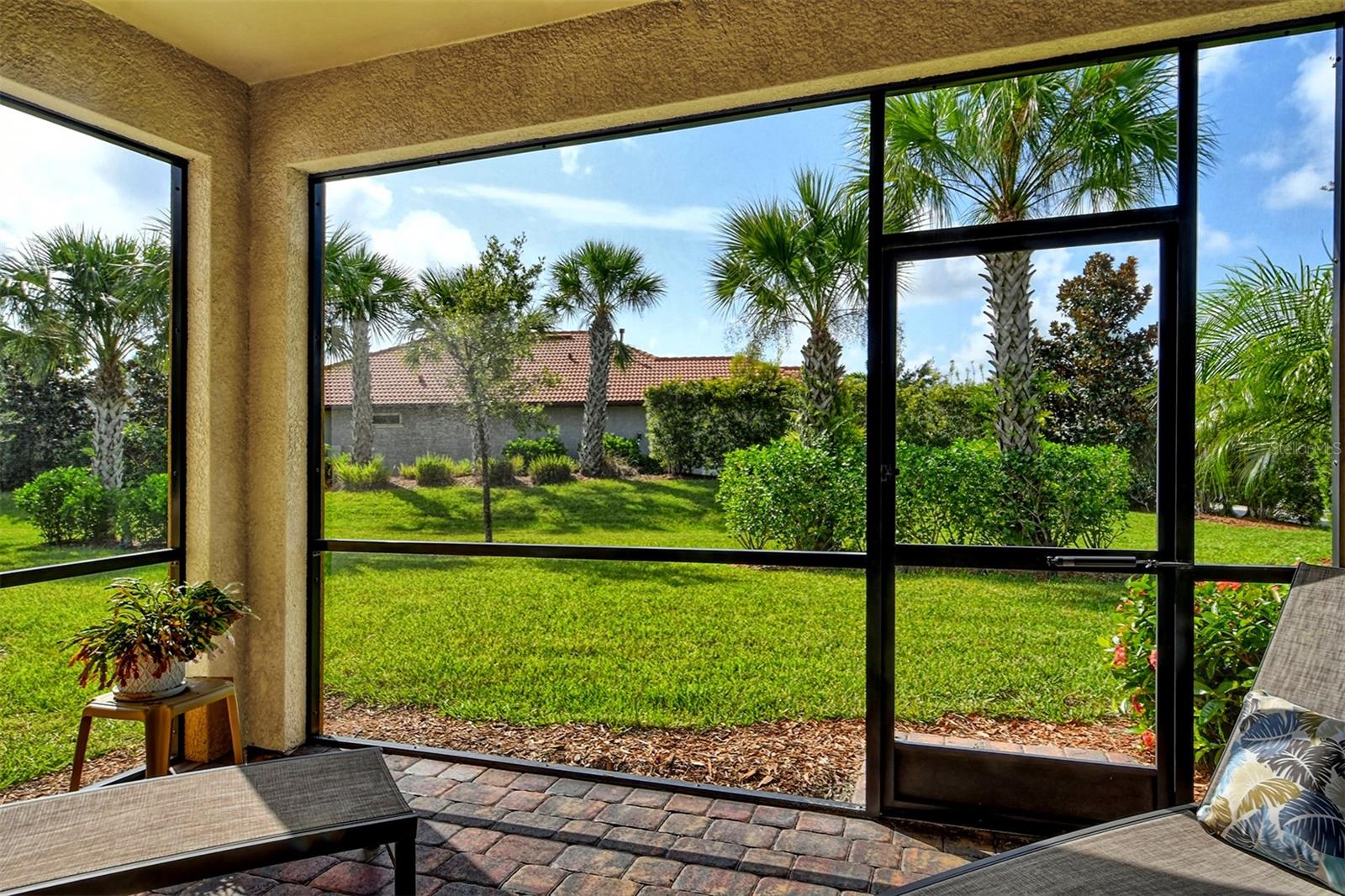 DEL WEBB PH I-B SUBPHASES D & F - Residential Lease