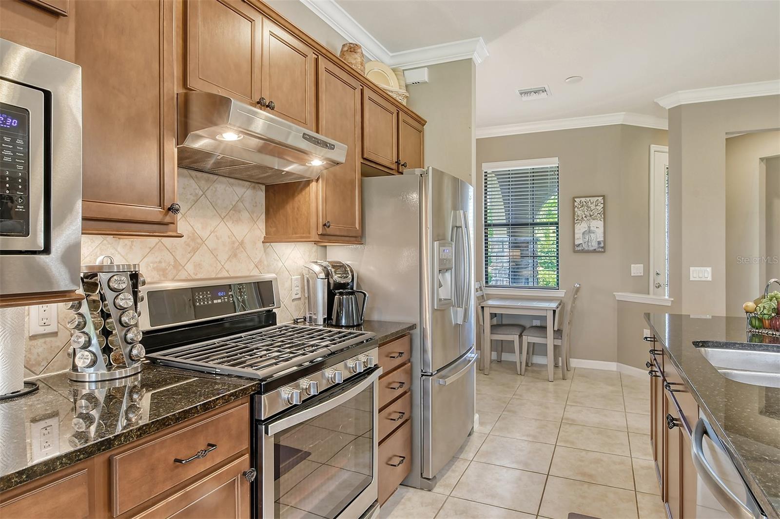 DEL WEBB PH I-B SUBPHASES D & F - Residential Lease
