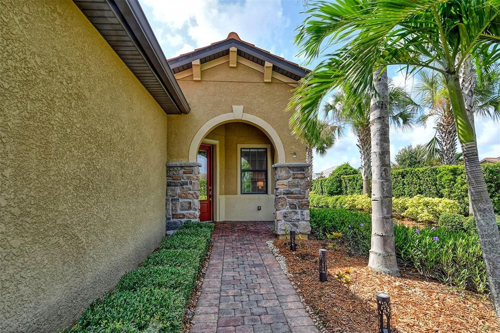 Photo of 6743 Haverhill Court, Bradenton, FL 34202 (MLS # A4618216)