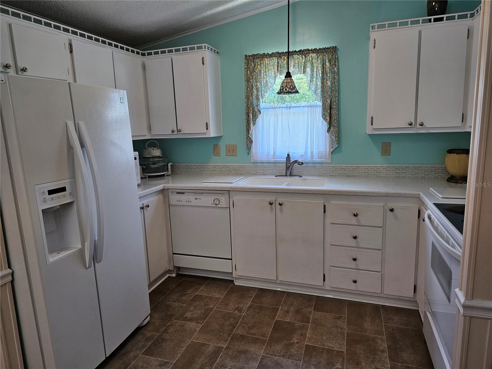 LADY LAKE ORANGE BLOSSOM GARDENS UNIT 06 - Residential