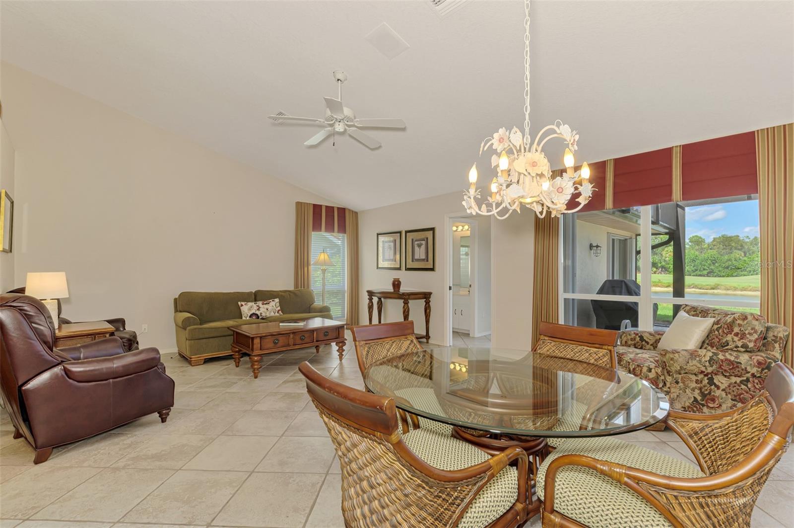 RIVERWOOD - Residential