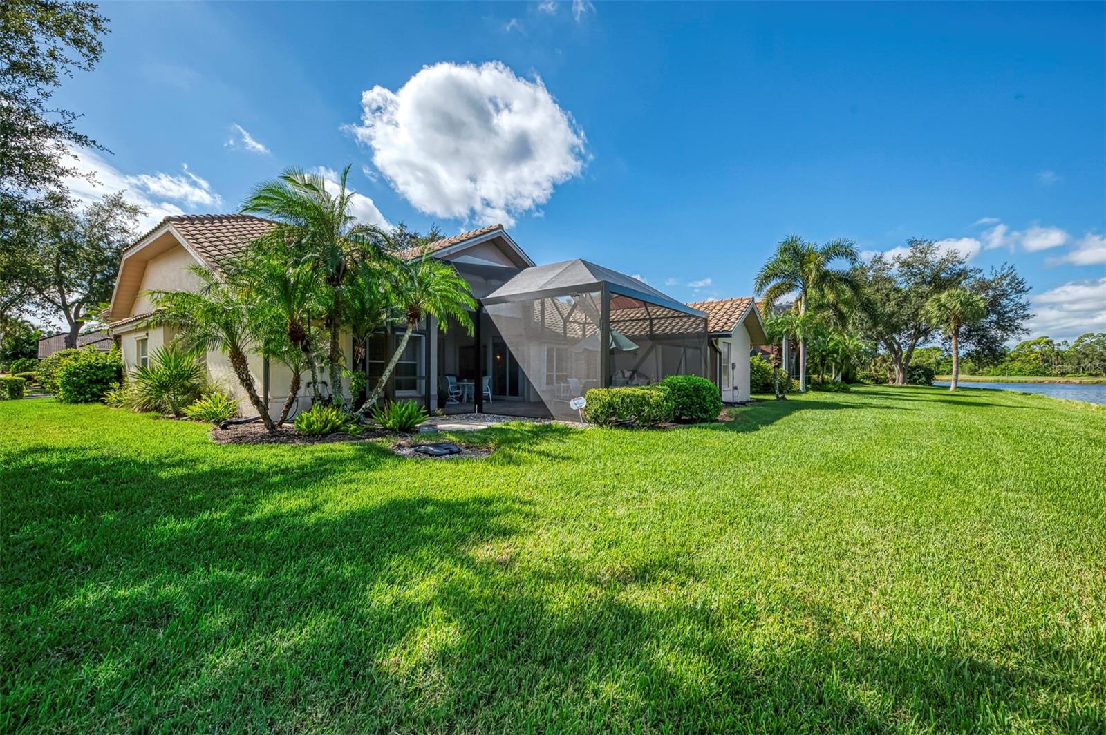 RIVERWOOD - Residential