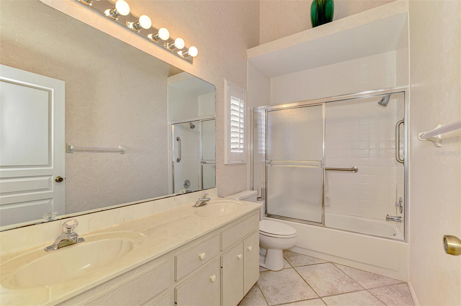 RIVERWOOD - Residential