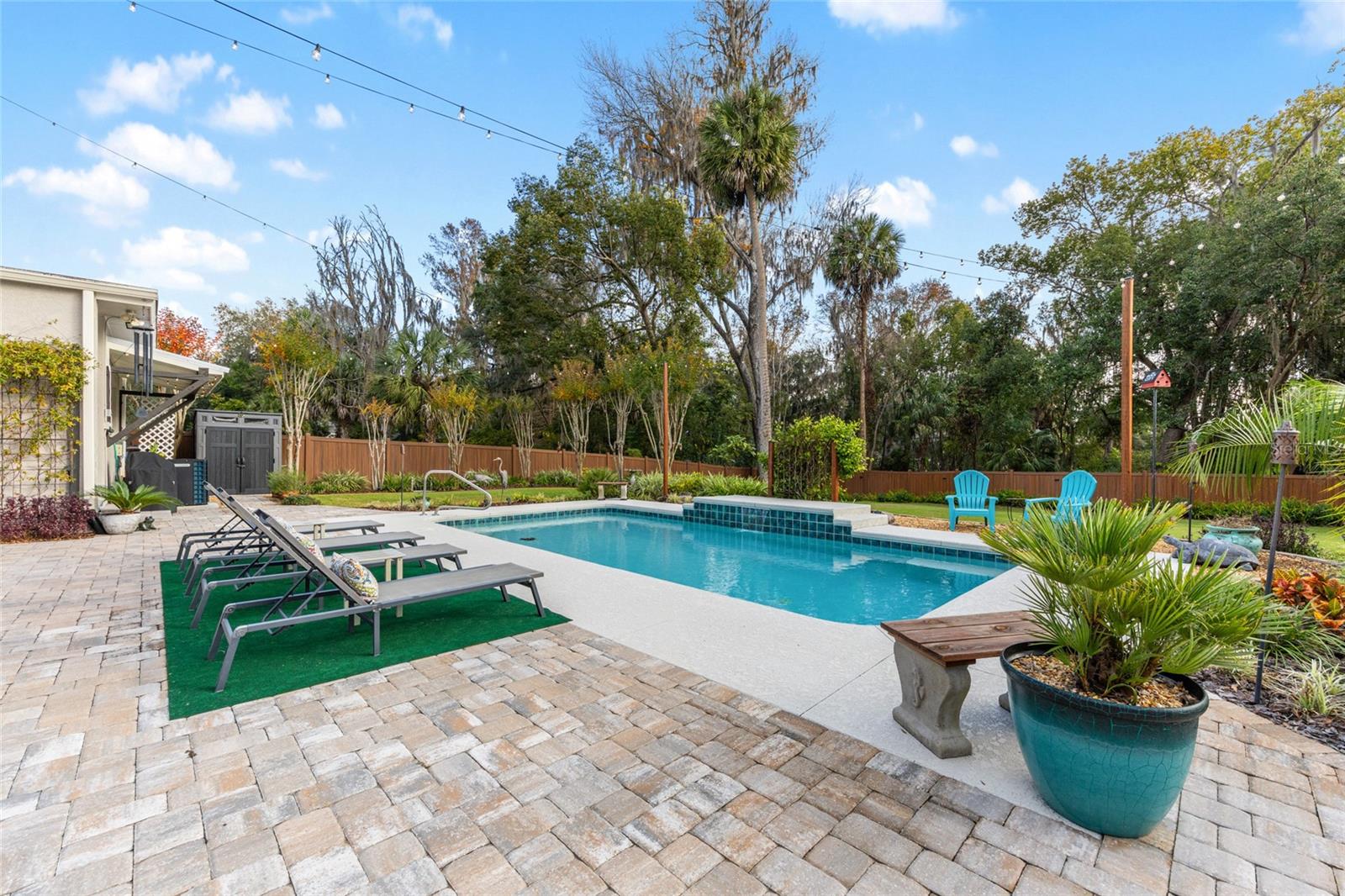 GLENVIEW - Residential