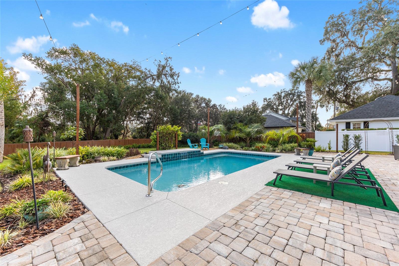 GLENVIEW - Residential