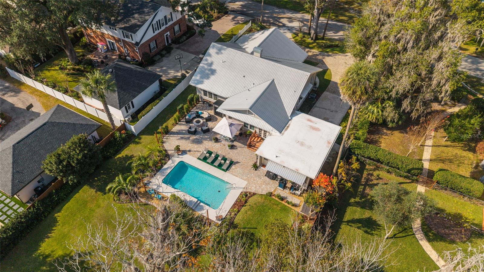 GLENVIEW - Residential