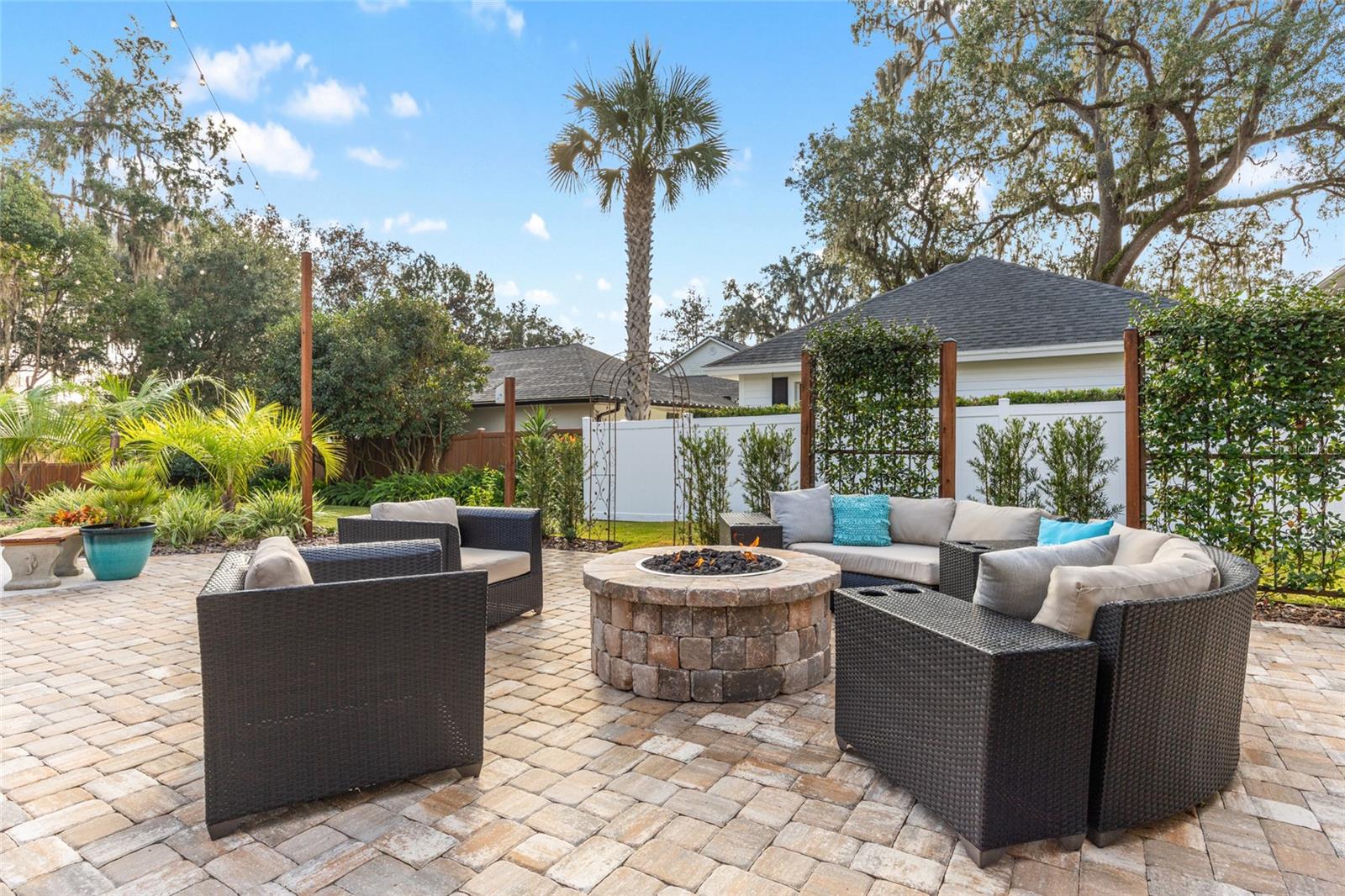 GLENVIEW - Residential