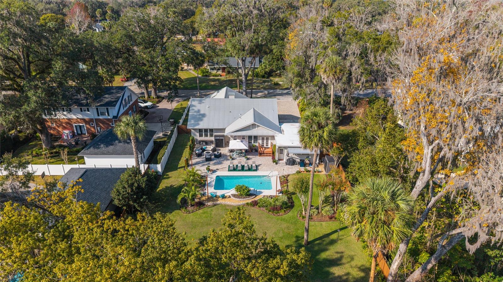 GLENVIEW - Residential