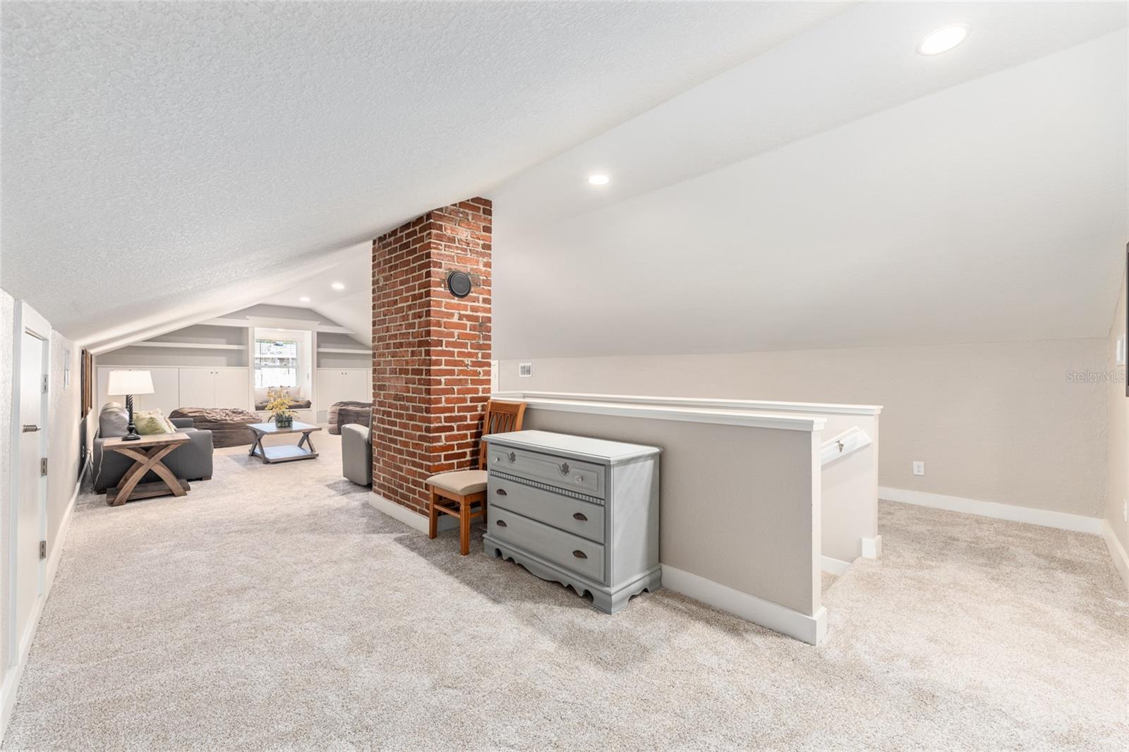 GLENVIEW - Residential