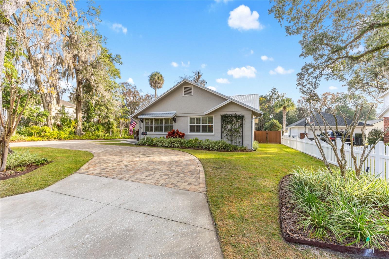 GLENVIEW - Residential