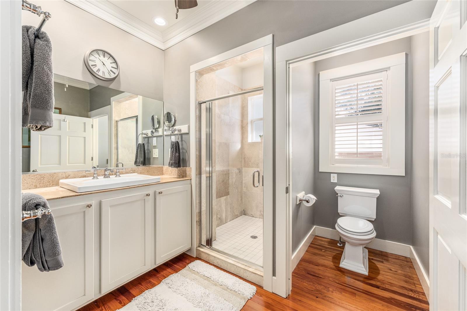 GLENVIEW - Residential