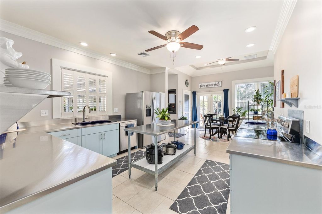 Photo of 1037 SE 9th Avenue, Ocala, FL 34471 (MLS # OM716035)