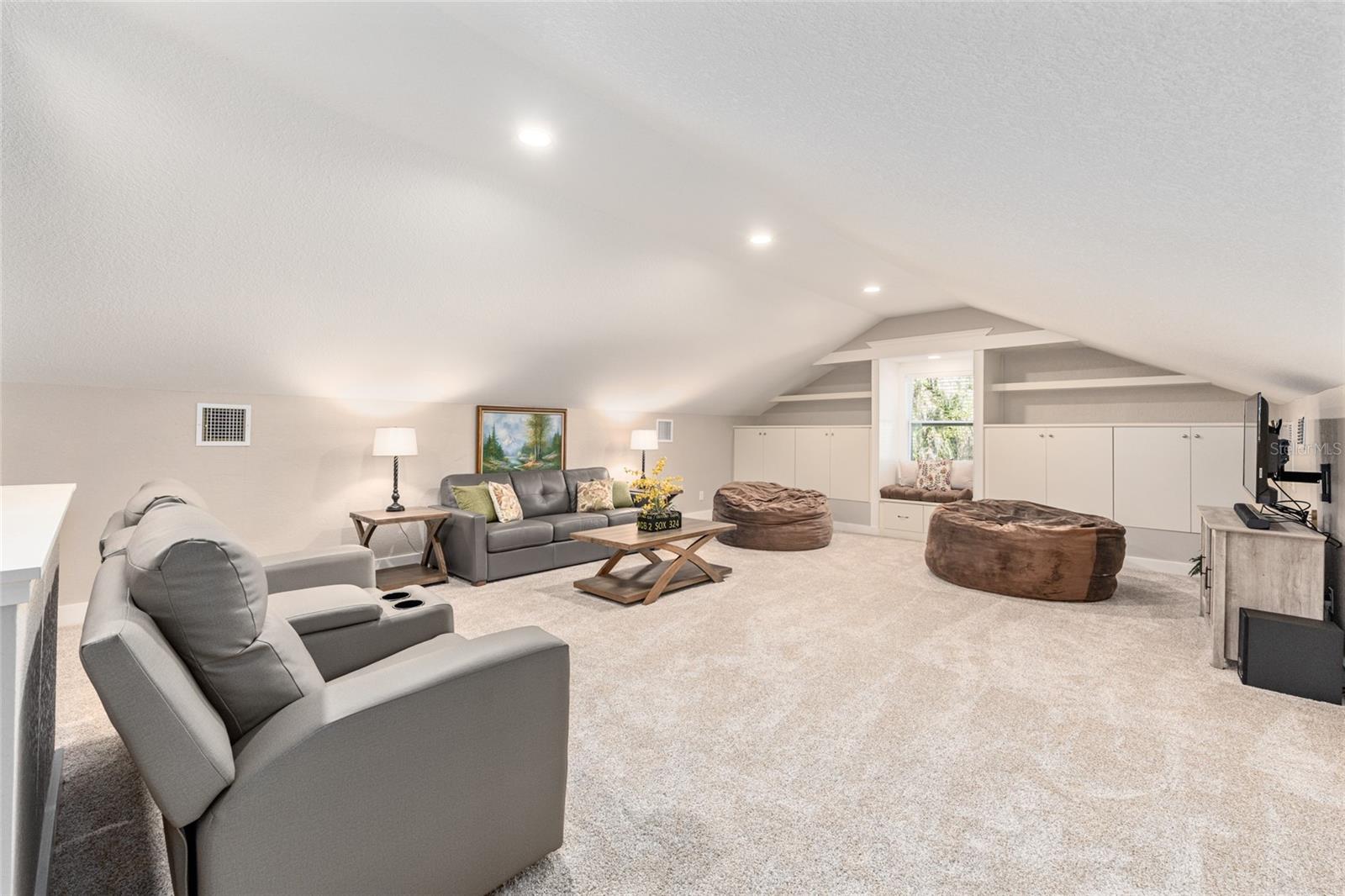 GLENVIEW - Residential