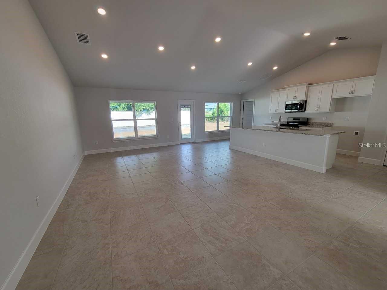 641 W MARGUERITA DRIVE