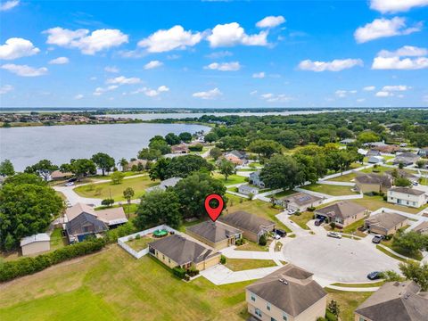 A home in AUBURNDALE