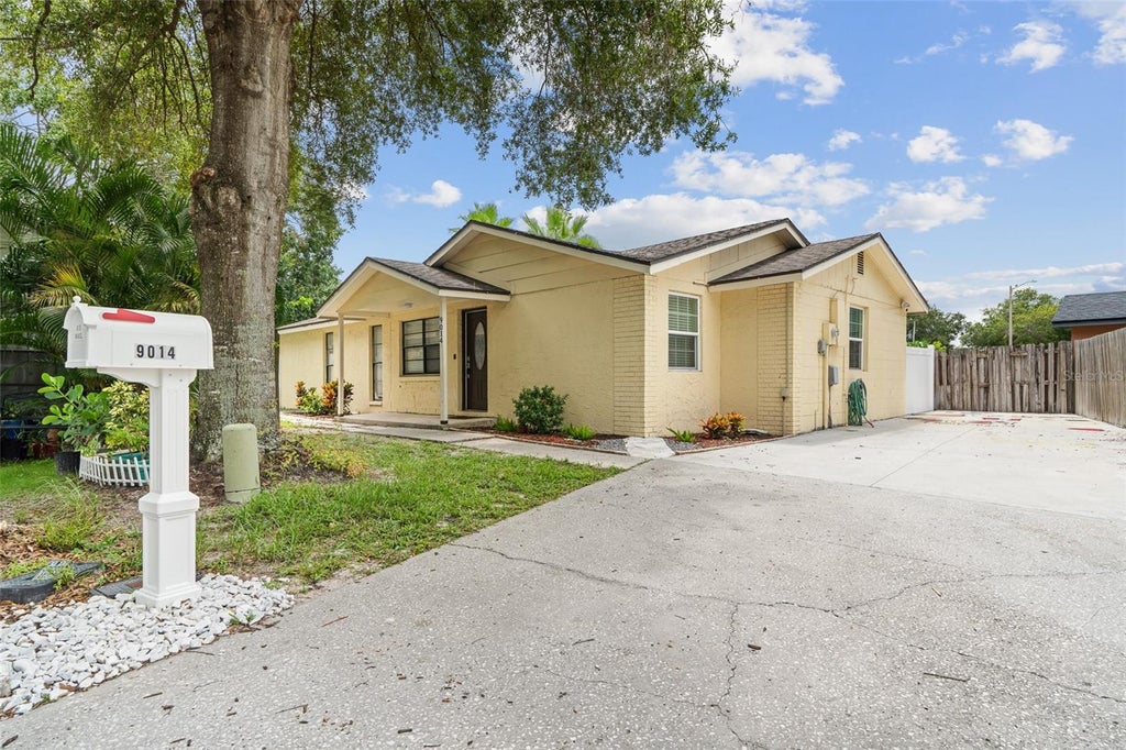 Photo of 9014 Wheathill Way, Tampa, FL 33615 (MLS # TB8532274)