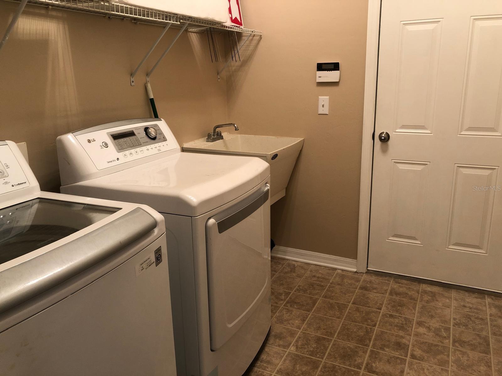 ELLIS PARK - Residential