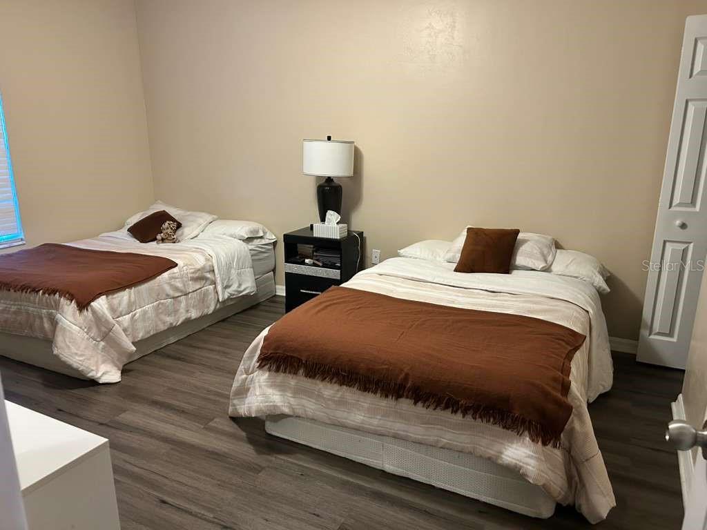 ELLIS PARK - Residential