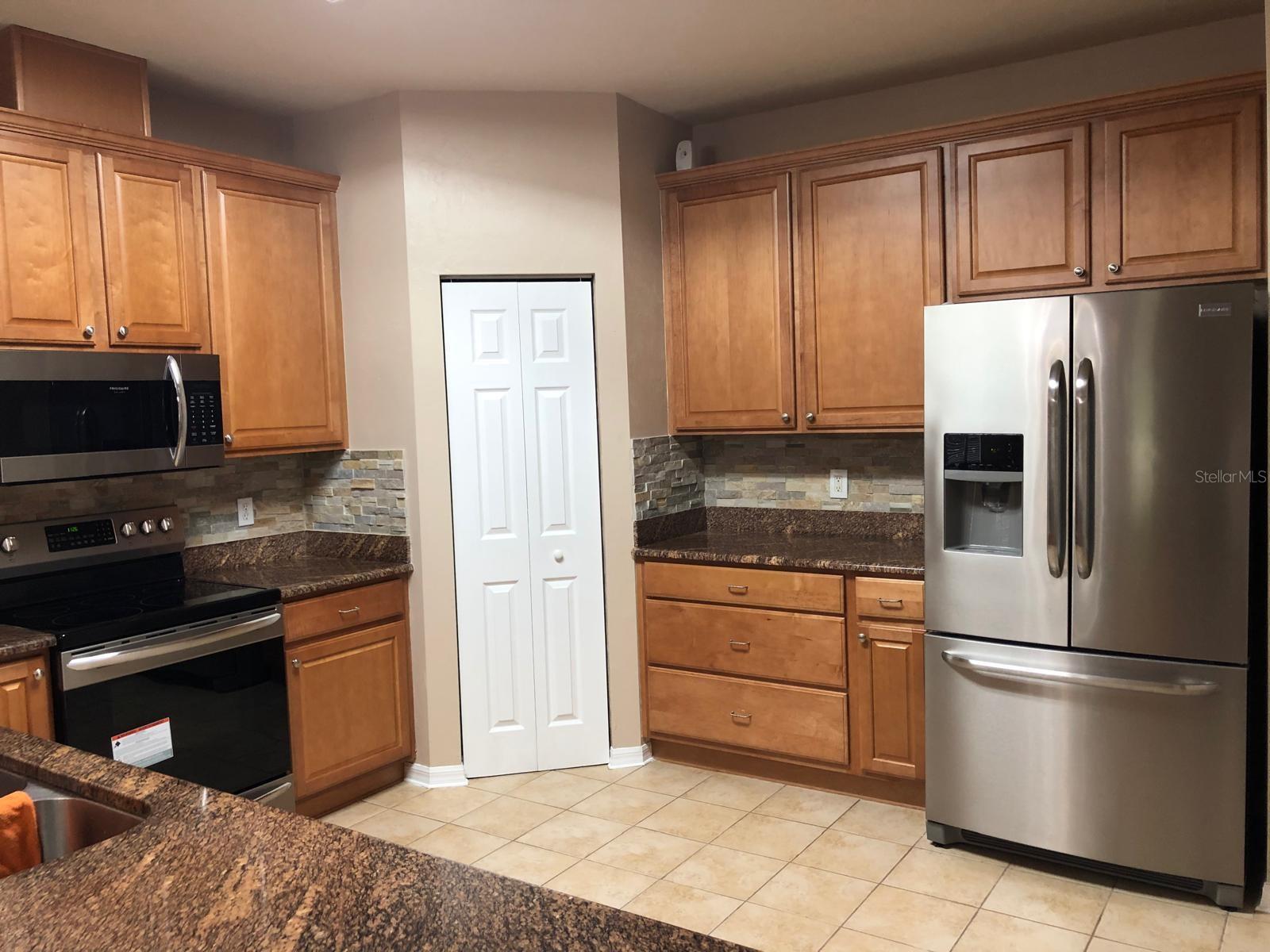 ELLIS PARK - Residential