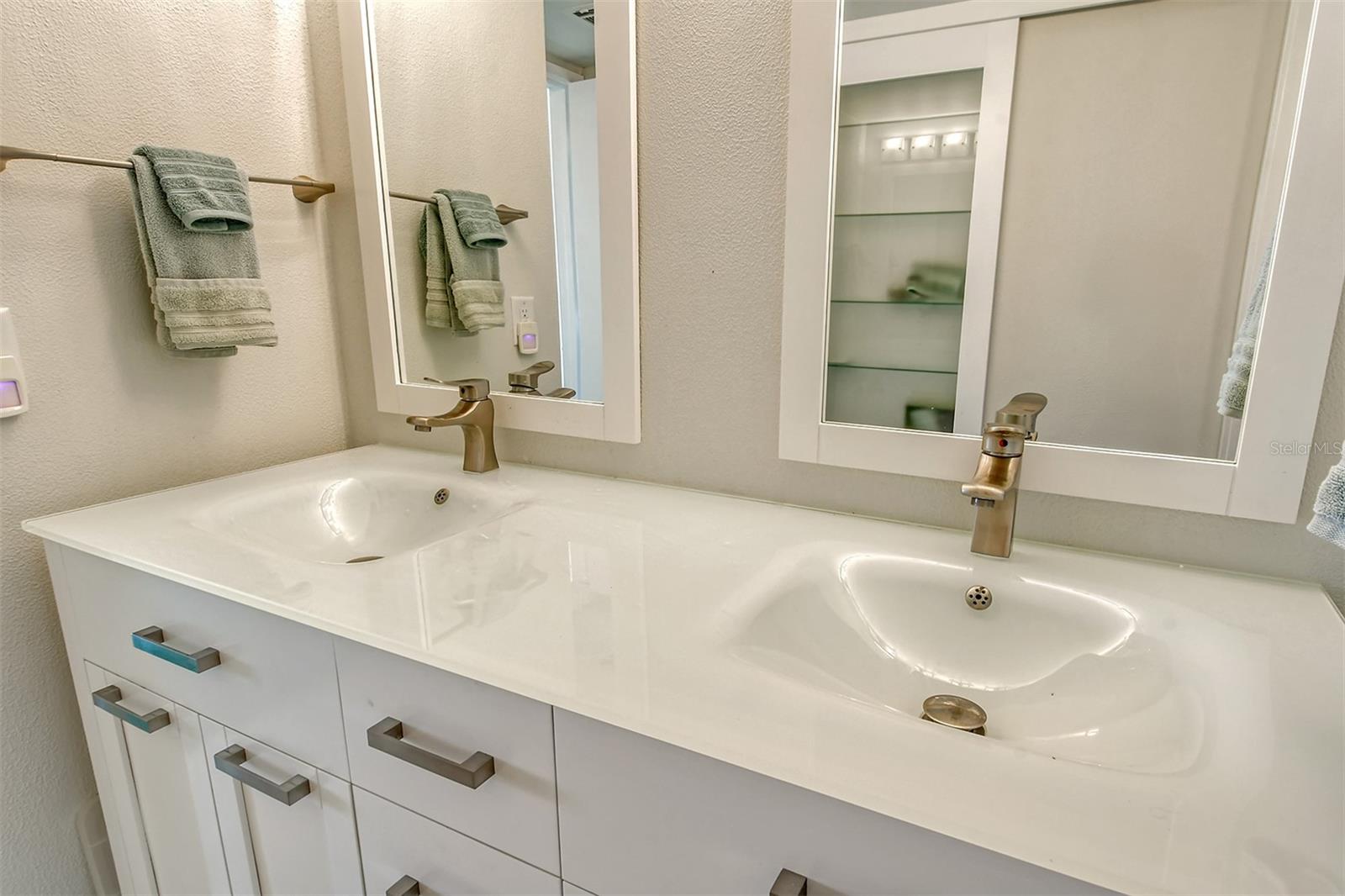 PELICAN COVE I - Residential