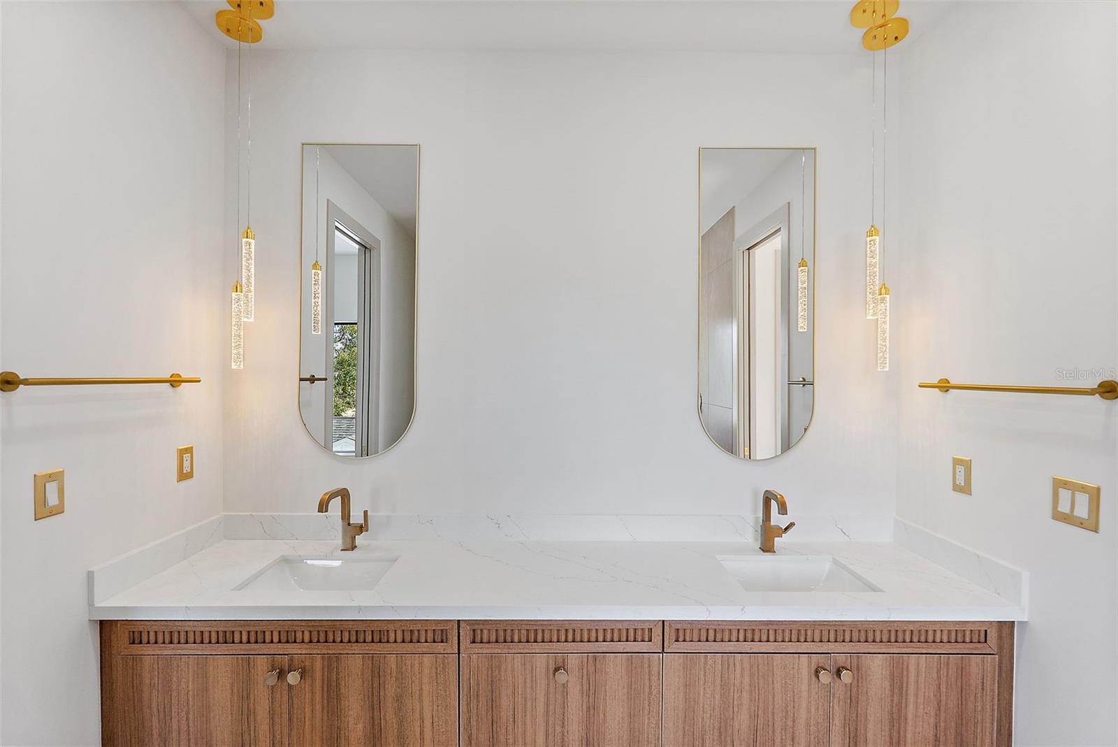 MIDWAY - Residential