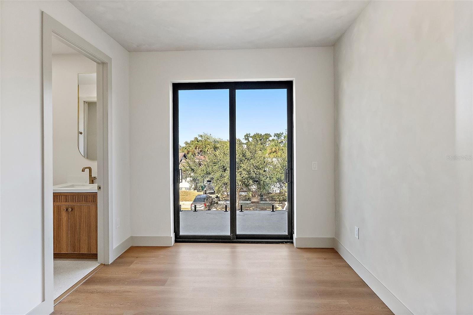 MIDWAY - Residential