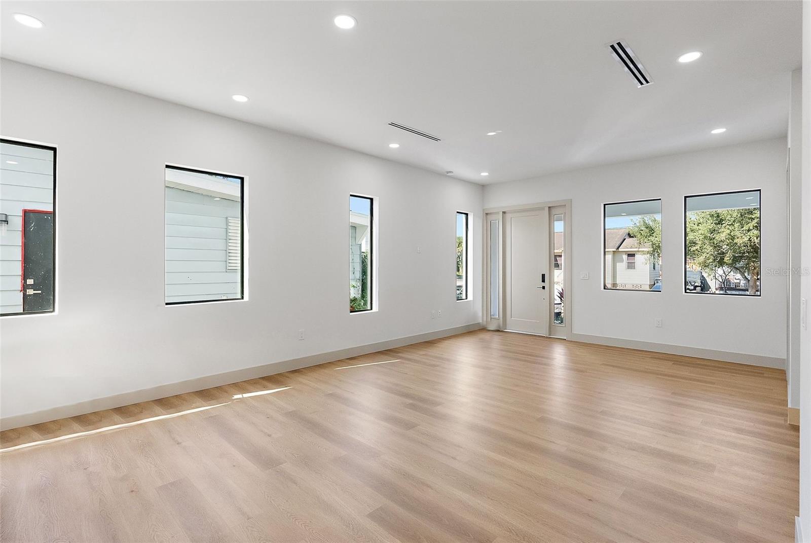 MIDWAY - Residential