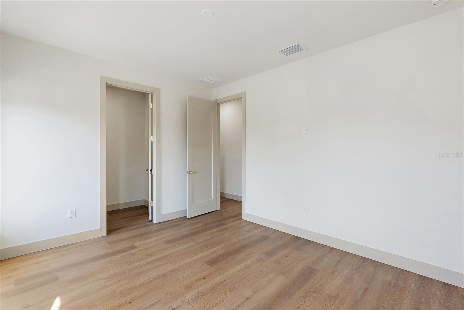 MIDWAY - Residential