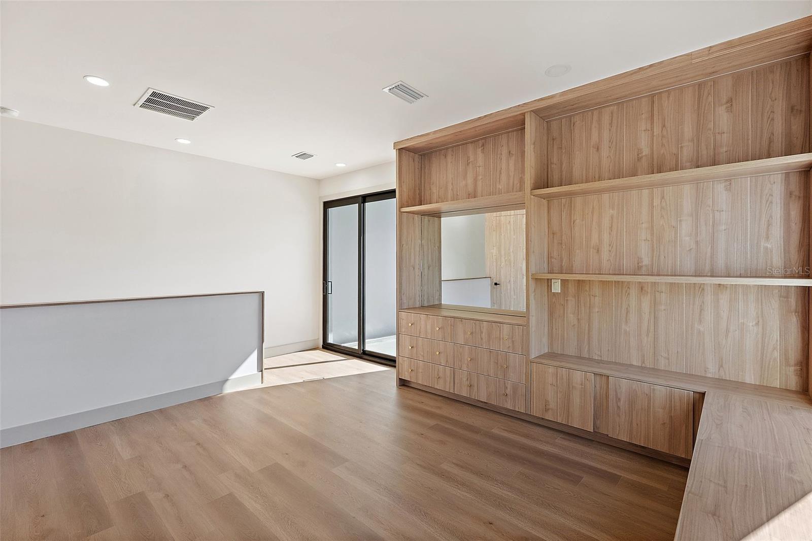 MIDWAY - Residential